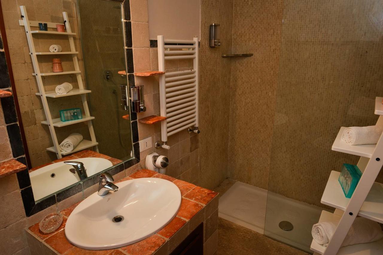 Cimarra Chiara - Ultra Luxurious Near Coliseum Roma