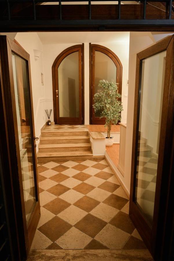 Casa vacanze Cimarra Chiara - Ultra Luxurious Near Coliseum Roma