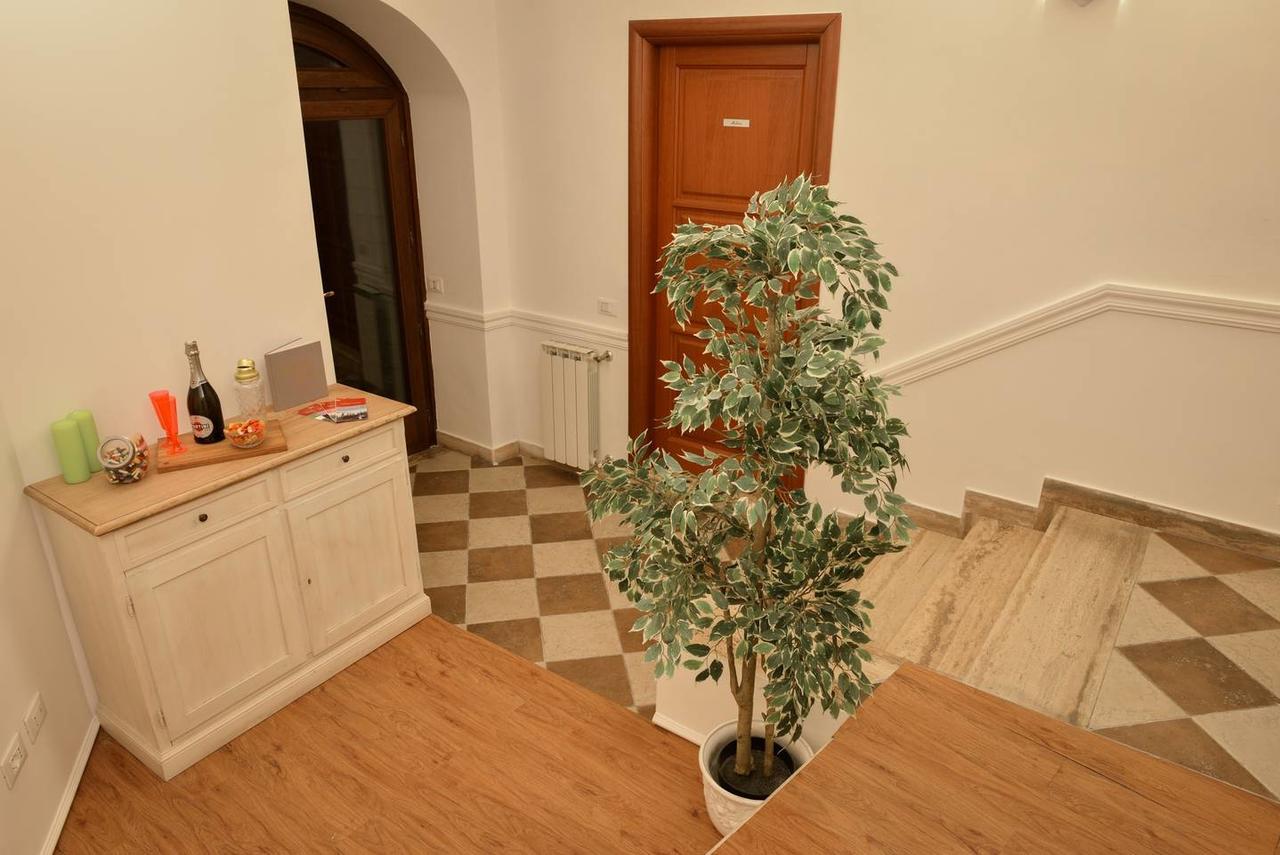 Cimarra Chiara - Ultra Luxurious Near Coliseum Casa vacanze Roma
